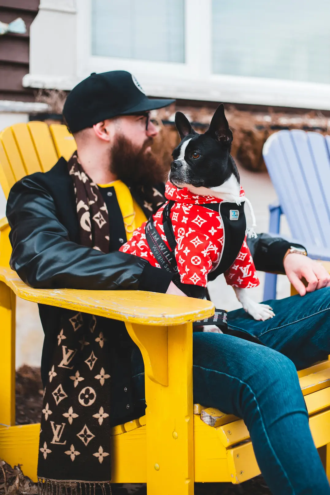Twinning with Your Pet: Top 10 Ideas for 2025 1 Person and dog twinning in a park